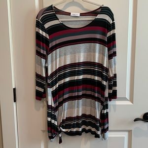 Size 2X three-quarter sleeve striped tunic